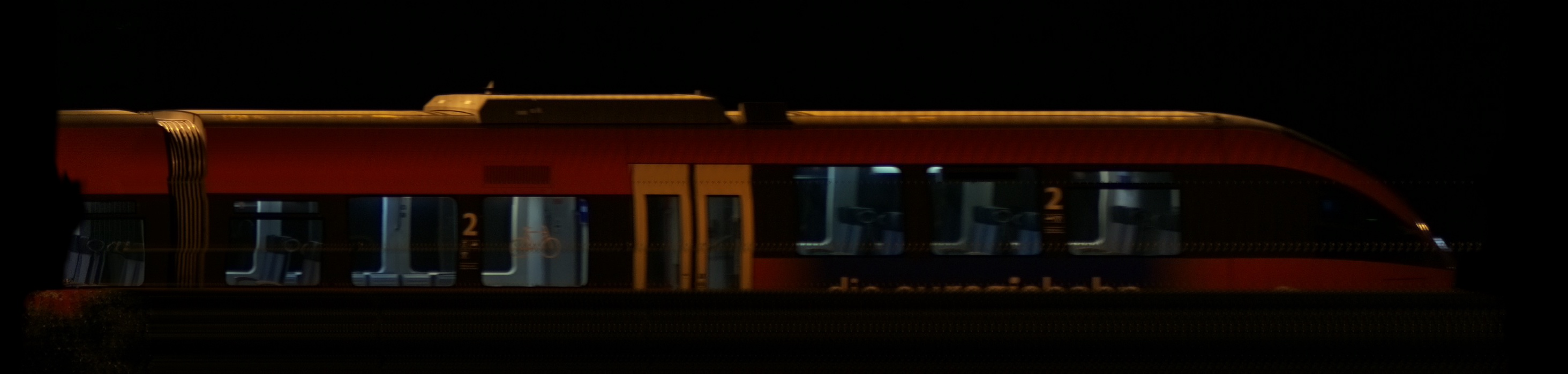 There should be a train photo here :'(