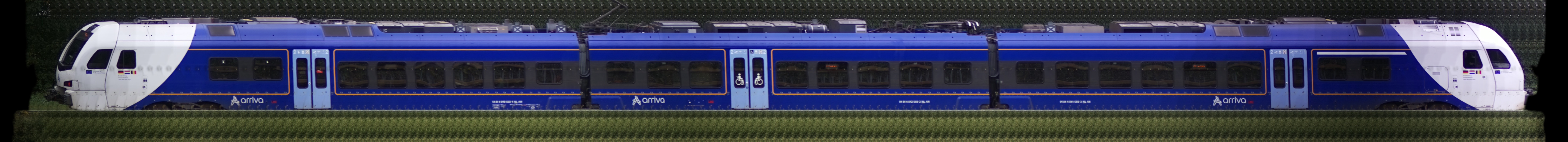 There should be a train photo here :'(
