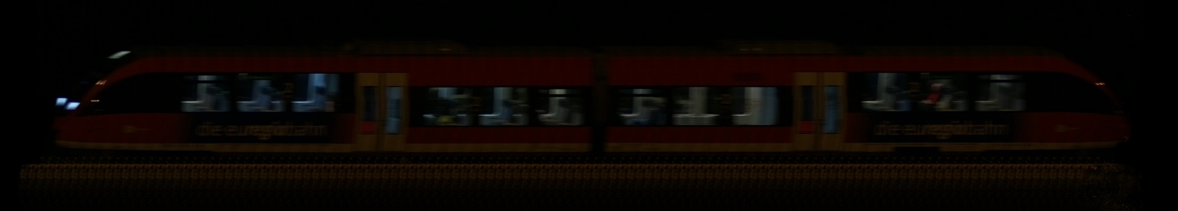 There should be a train photo here :'(