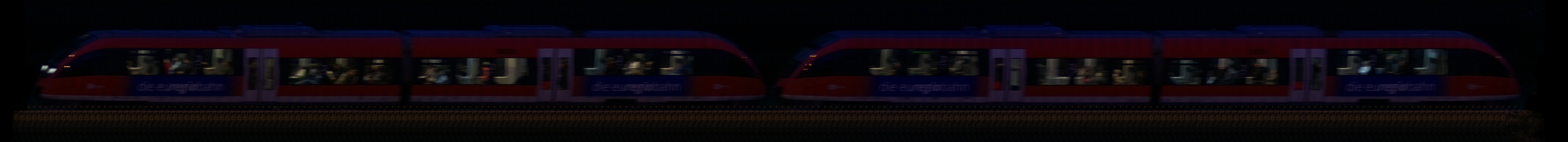 There should be a train photo here :'(