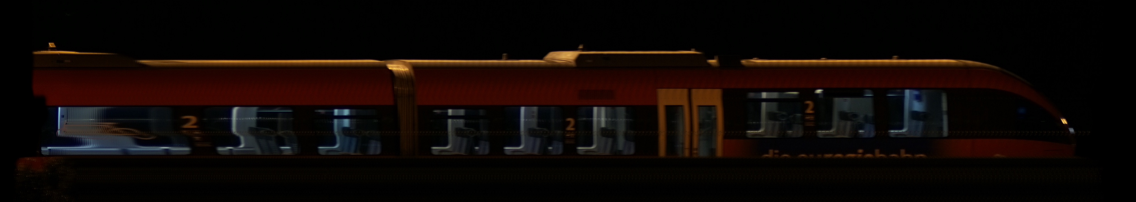 There should be a train photo here :'(
