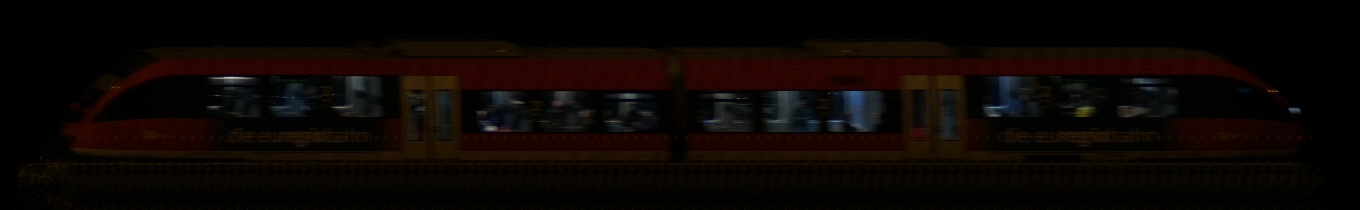 There should be a train photo here :'(
