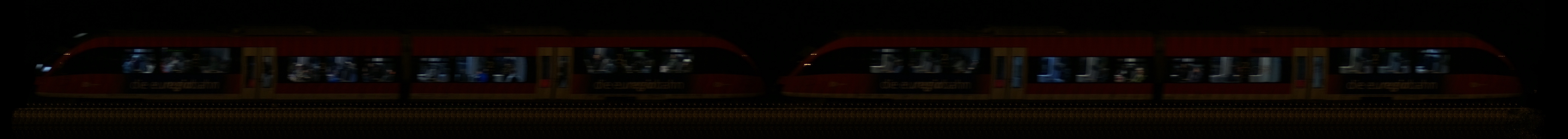 There should be a train photo here :'(