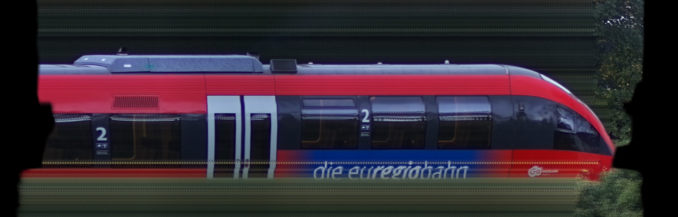 There should be a train photo here :'(