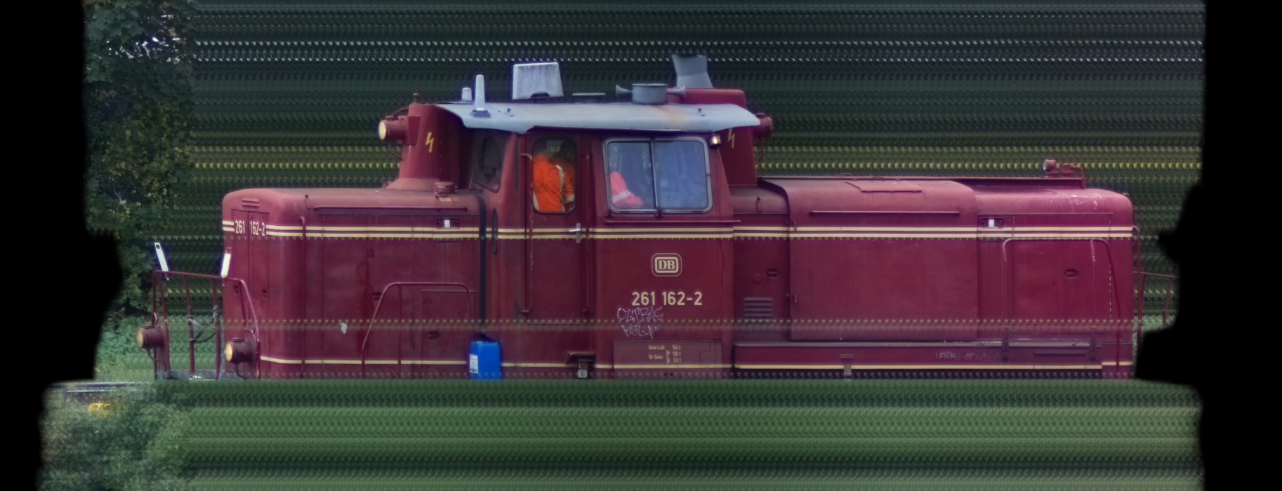 There should be a train photo here :'(