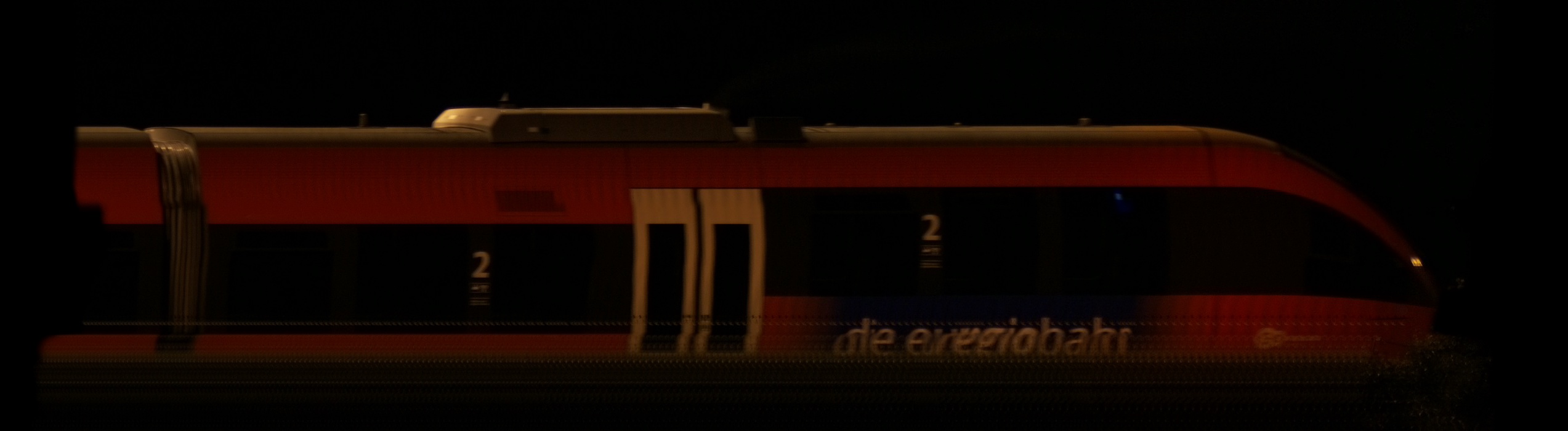 There should be a train photo here :'(