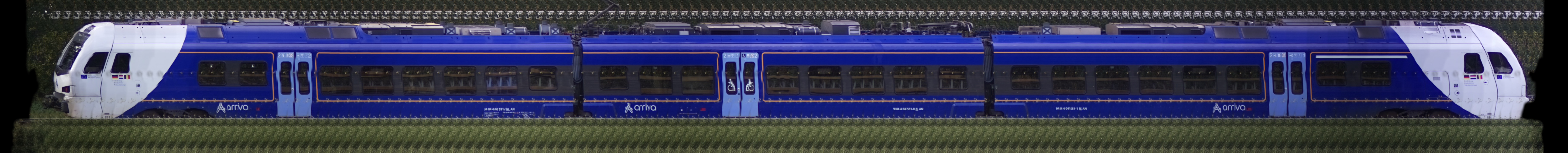 There should be a train photo here :'(