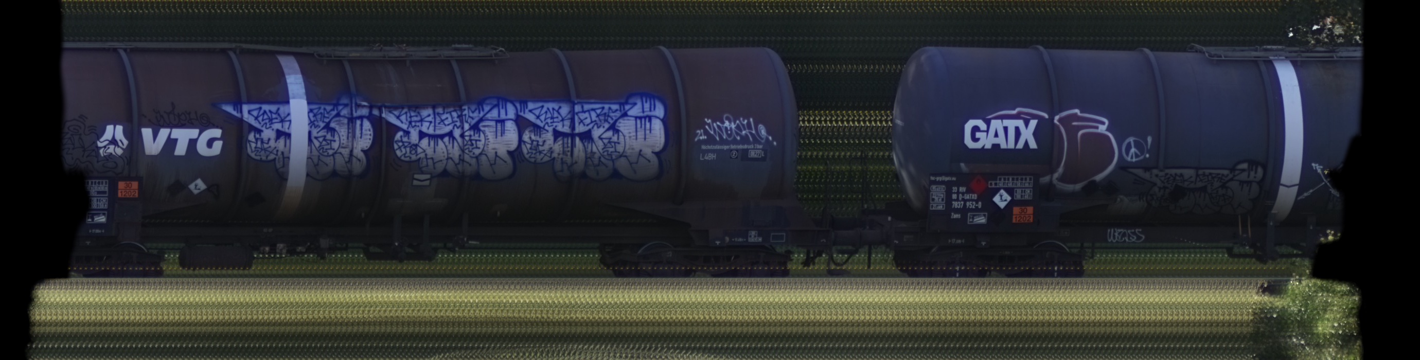There should be a train photo here :'(