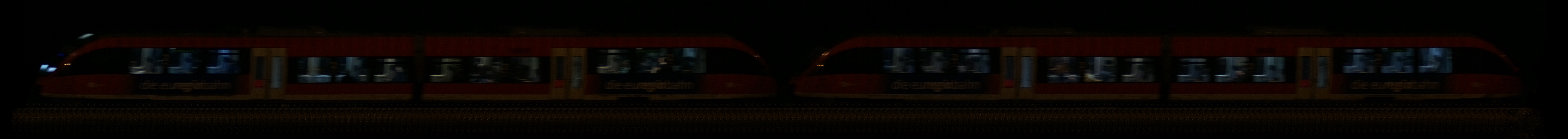 There should be a train photo here :'(