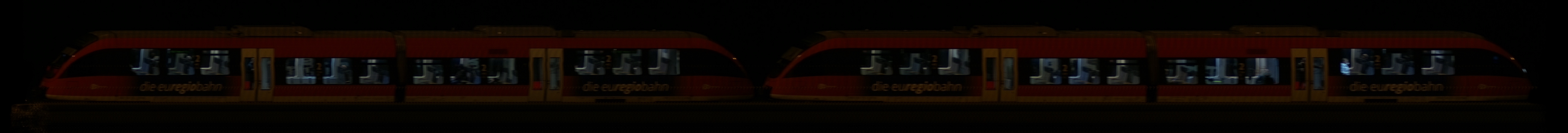 There should be a train photo here :'(