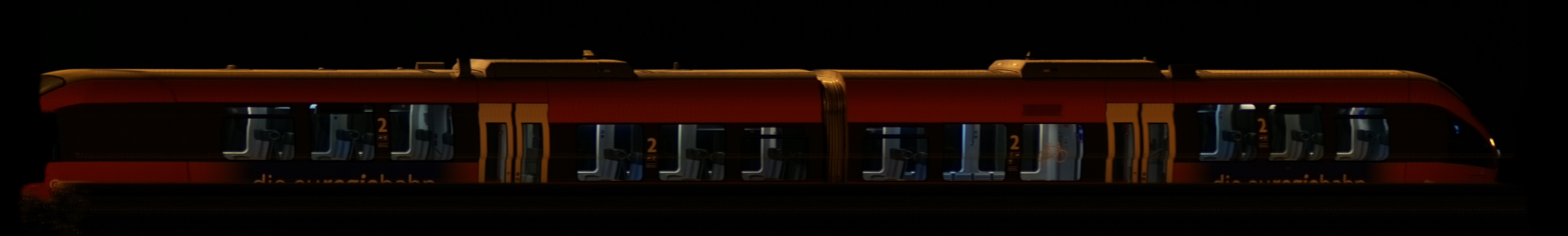 There should be a train photo here :'(