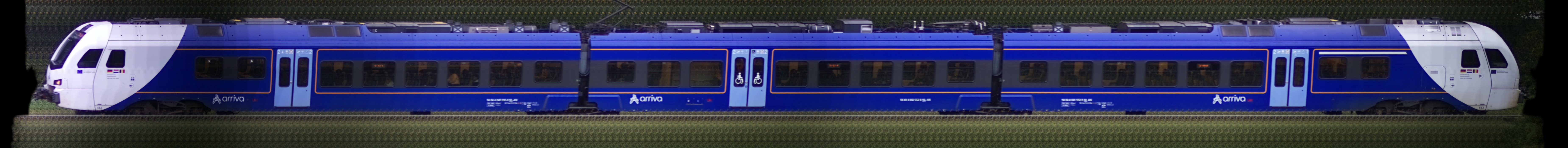 There should be a train photo here :'(