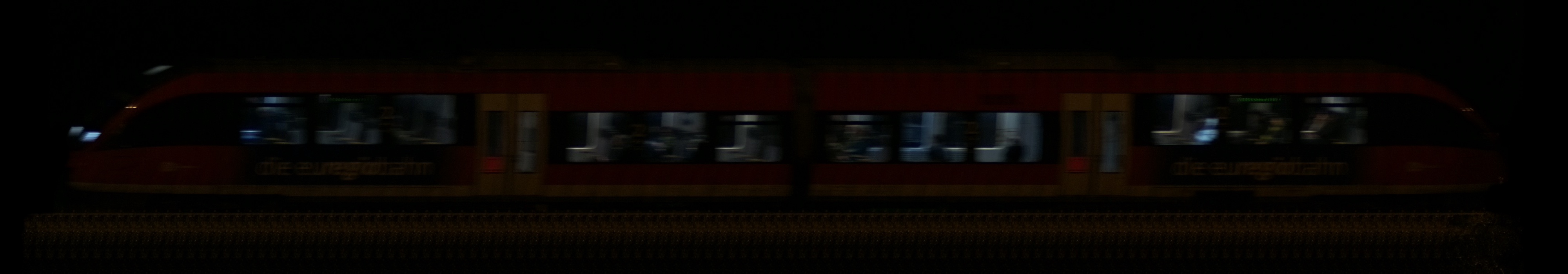 There should be a train photo here :'(