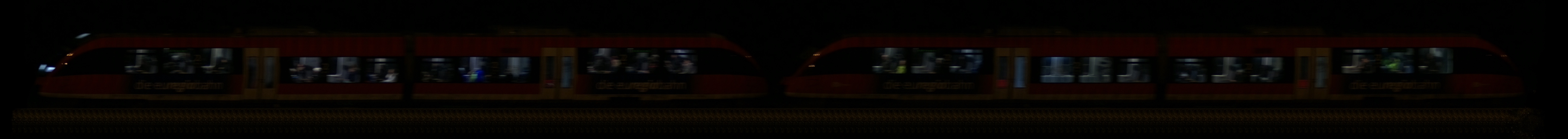 There should be a train photo here :'(