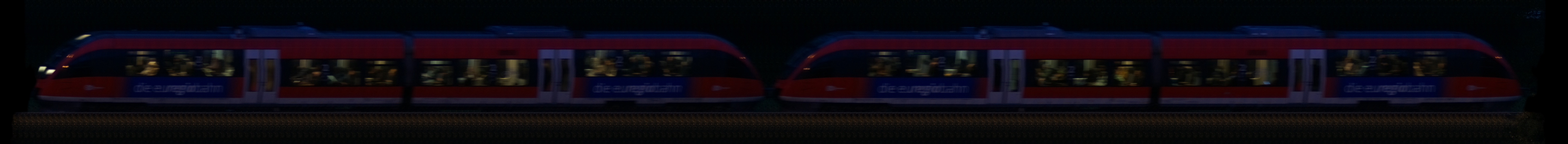 There should be a train photo here :'(