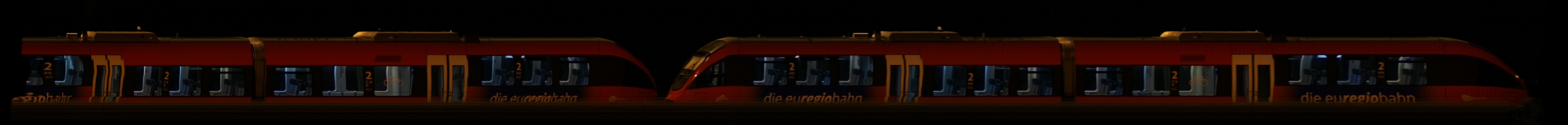 There should be a train photo here :'(