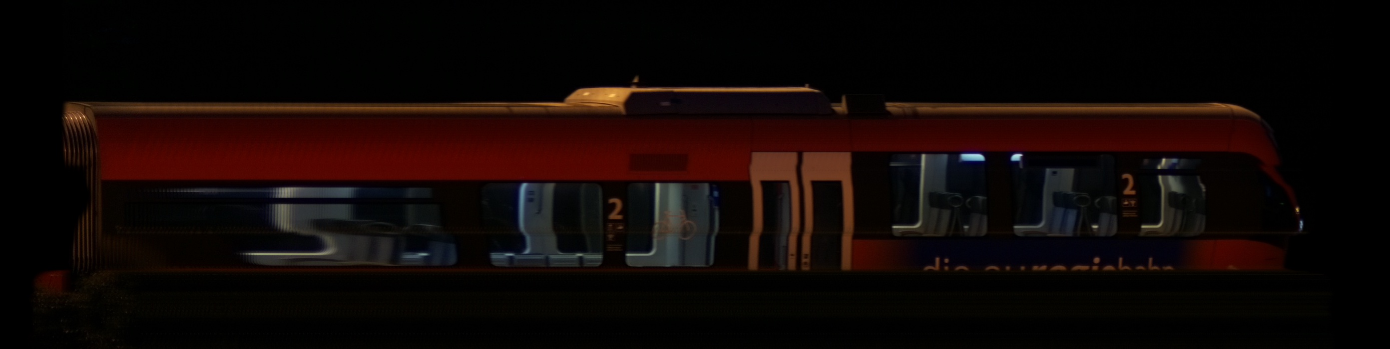 There should be a train photo here :'(