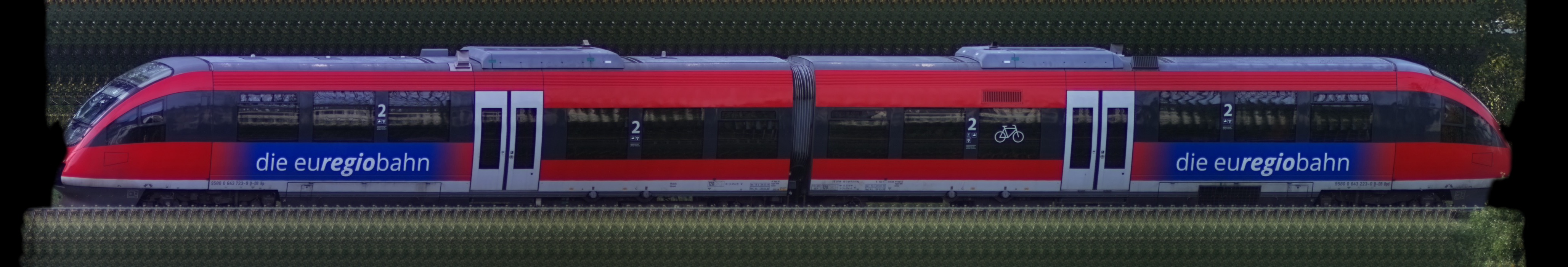 There should be a train photo here :'(