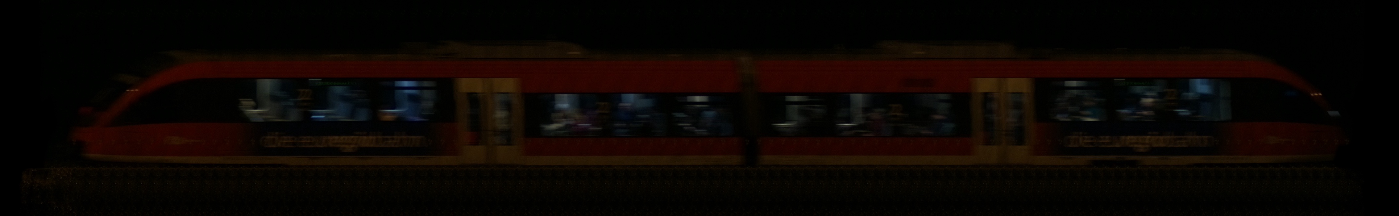 There should be a train photo here :'(