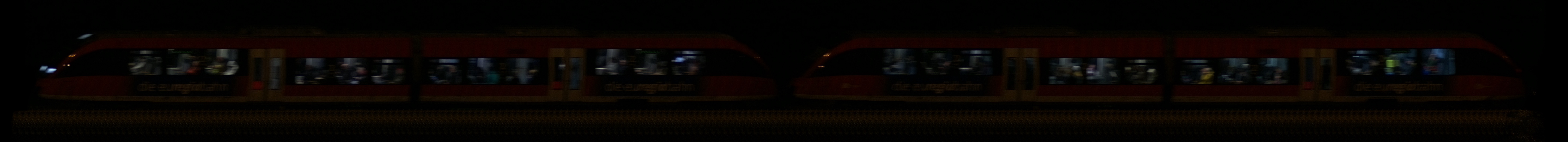 There should be a train photo here :'(