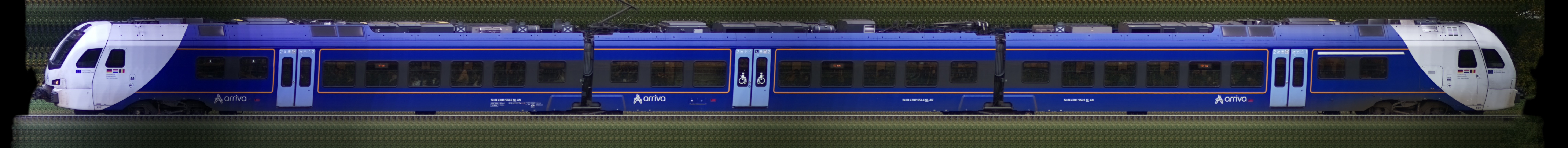 There should be a train photo here :'(