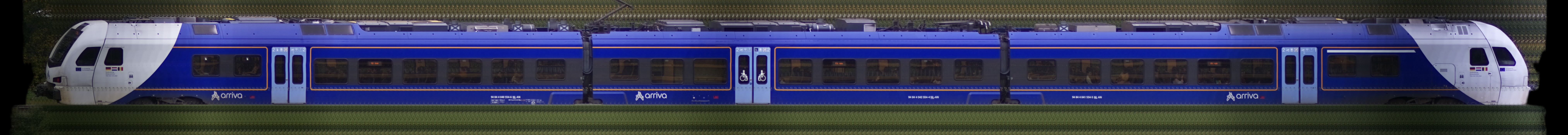 There should be a train photo here :'(