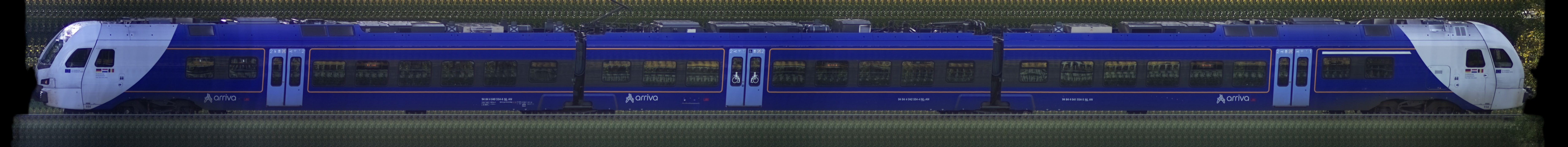 There should be a train photo here :'(