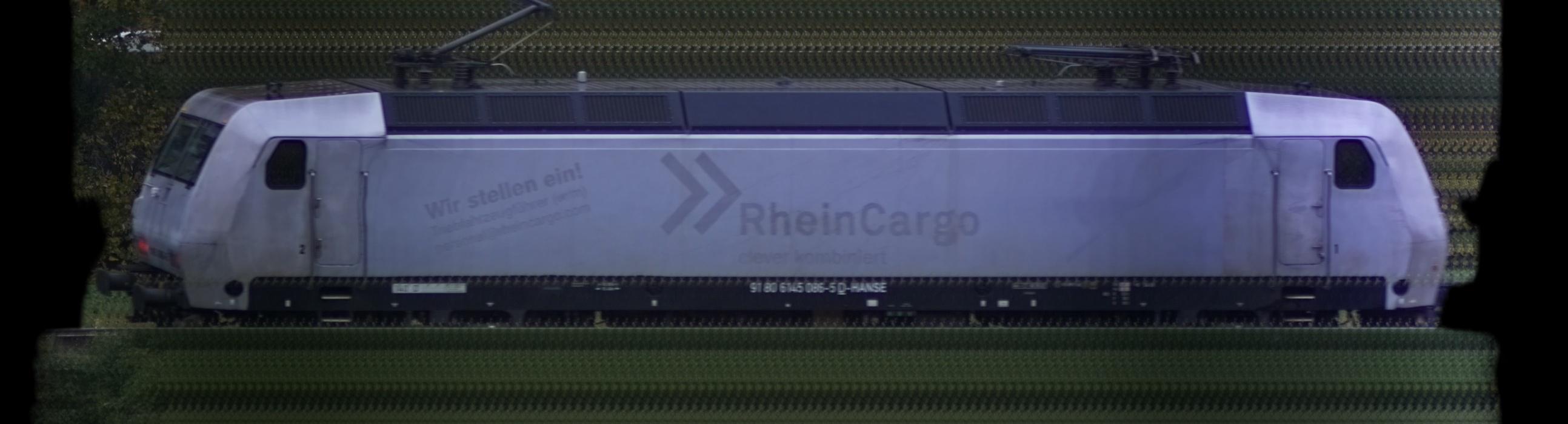 There should be a train photo here :'(