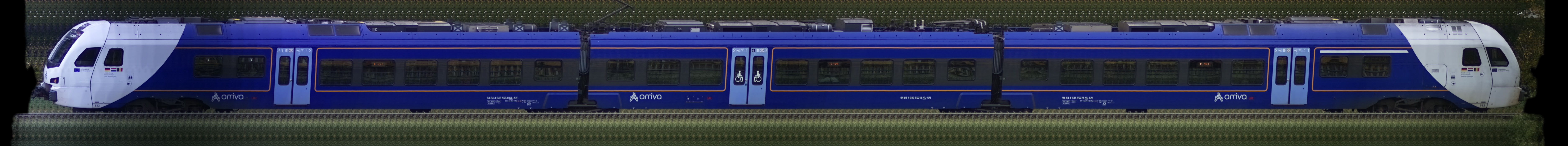 There should be a train photo here :'(