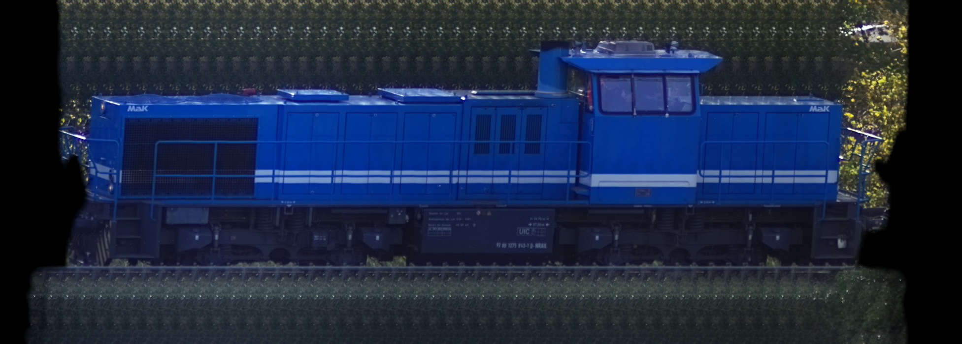 There should be a train photo here :'(