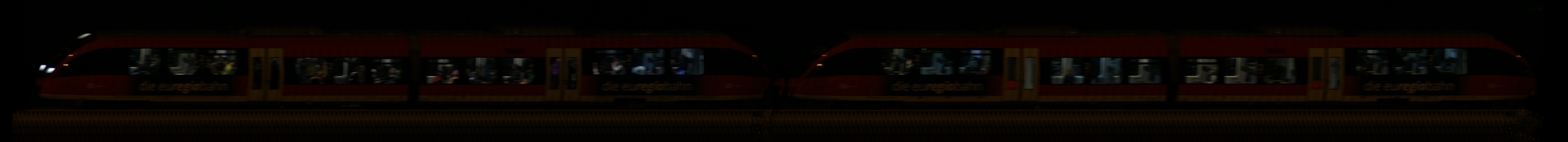 There should be a train photo here :'(