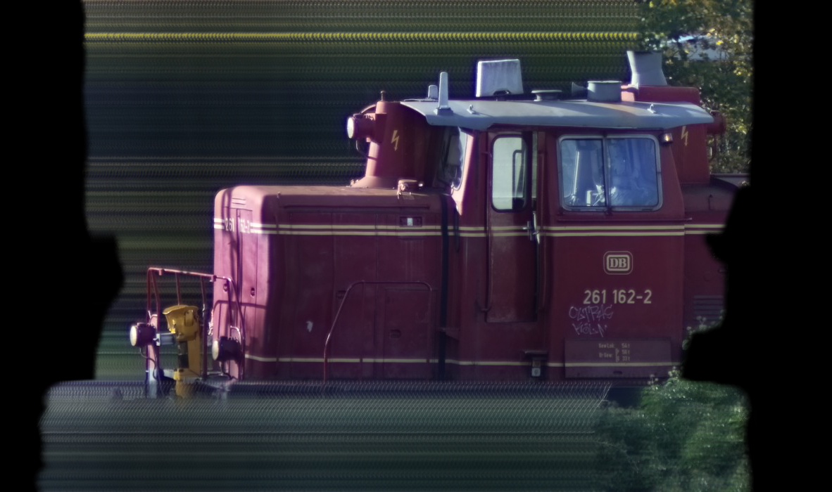 There should be a train photo here :'(