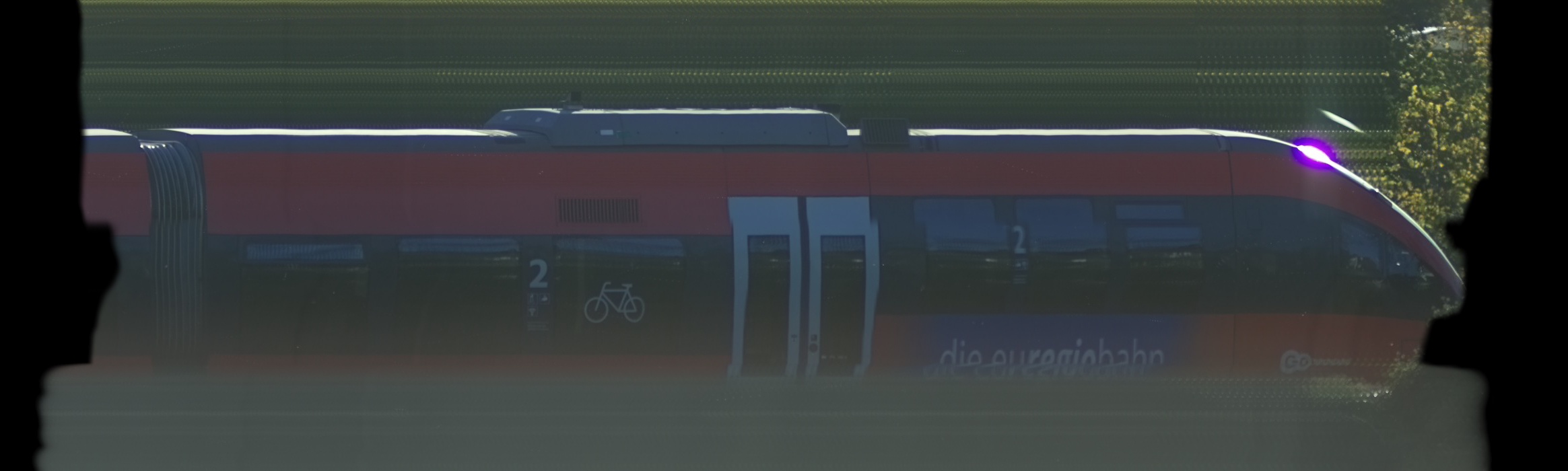 There should be a train photo here :'(