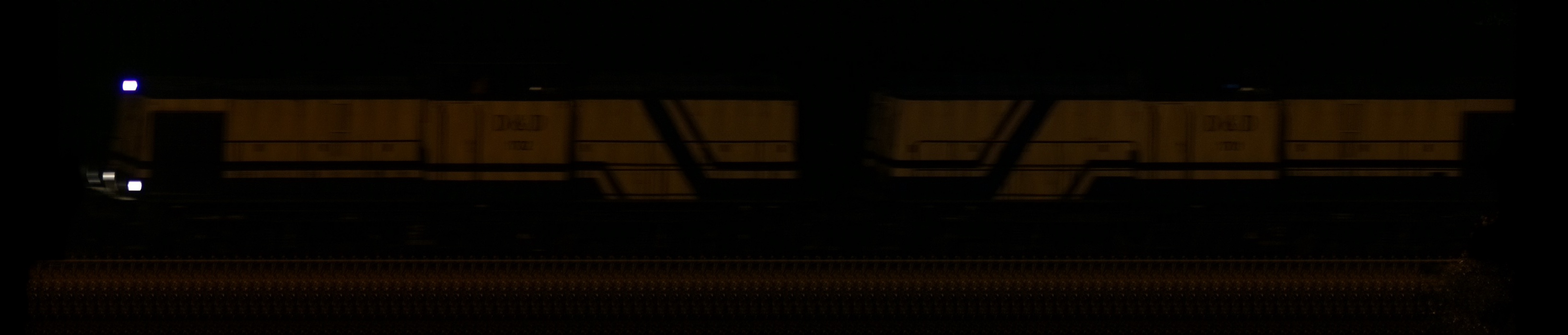 There should be a train photo here :'(