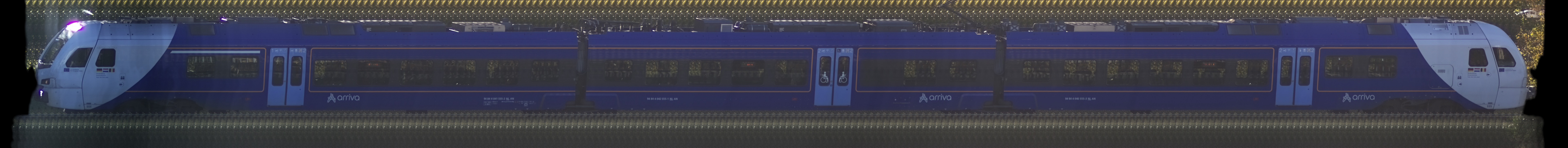 There should be a train photo here :'(