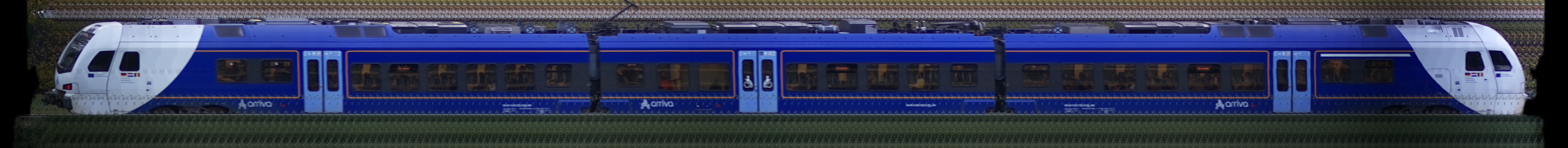 There should be a train photo here :'(