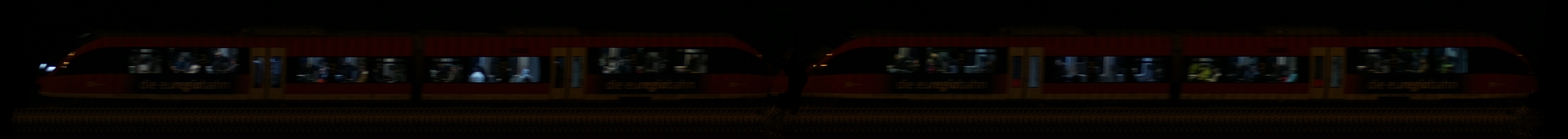 There should be a train photo here :'(