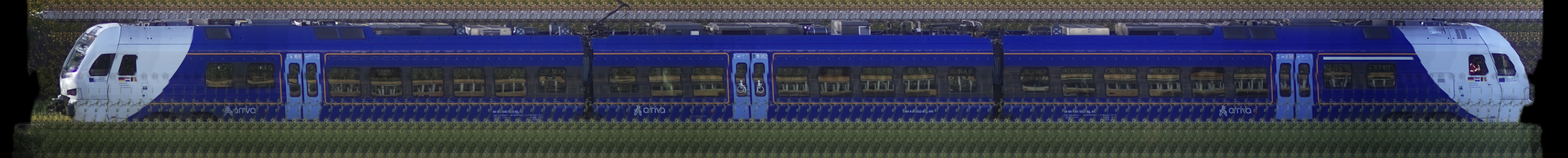 There should be a train photo here :'(