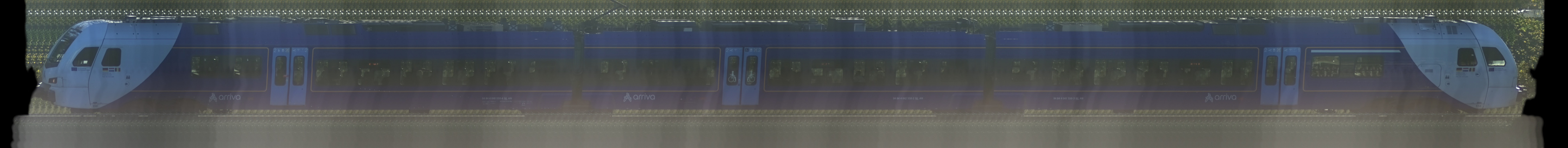 There should be a train photo here :'(