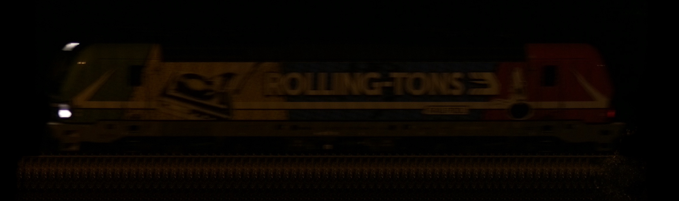 There should be a train photo here :'(