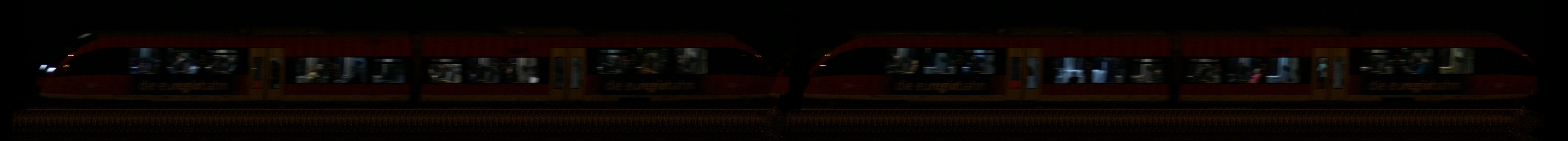 There should be a train photo here :'(