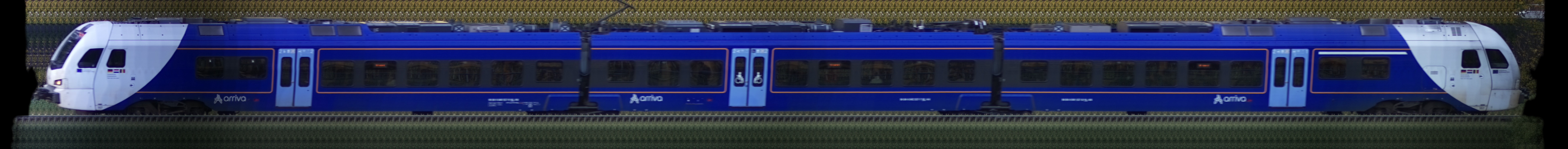 There should be a train photo here :'(