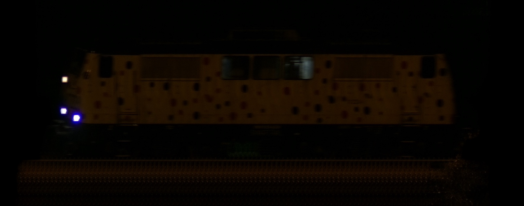 There should be a train photo here :'(