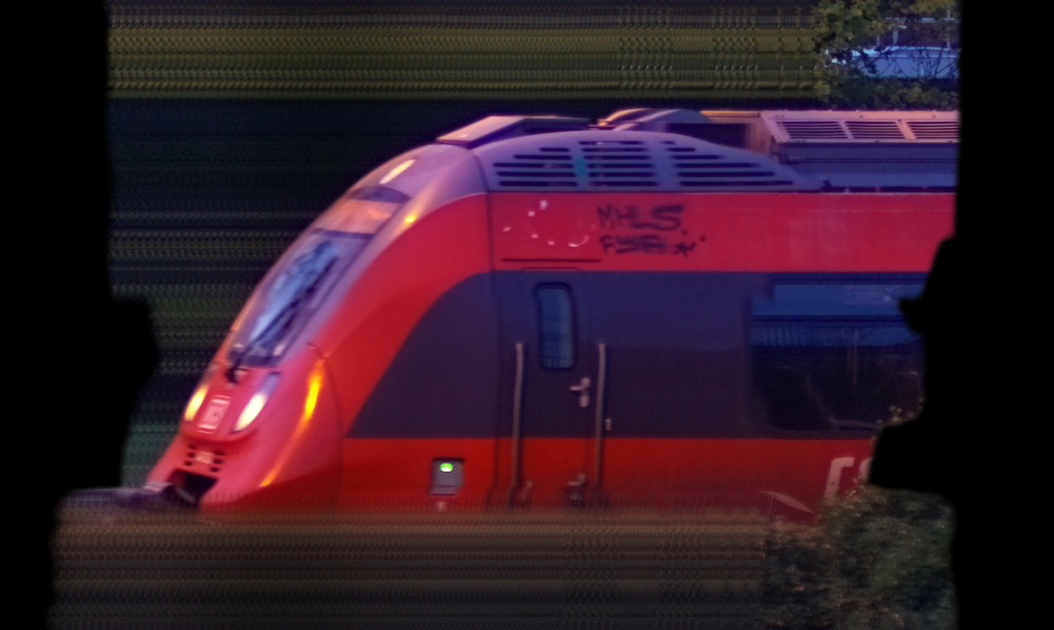 There should be a train photo here :'(