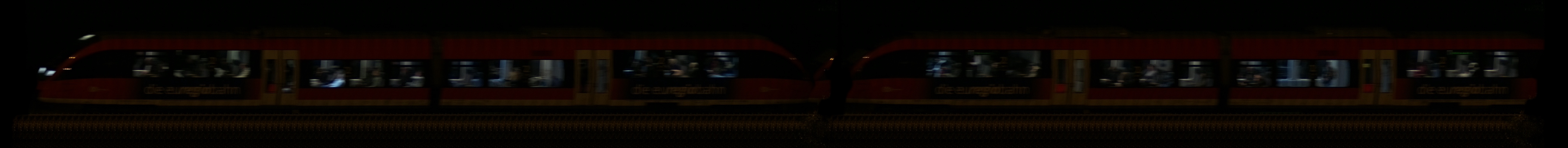 There should be a train photo here :'(