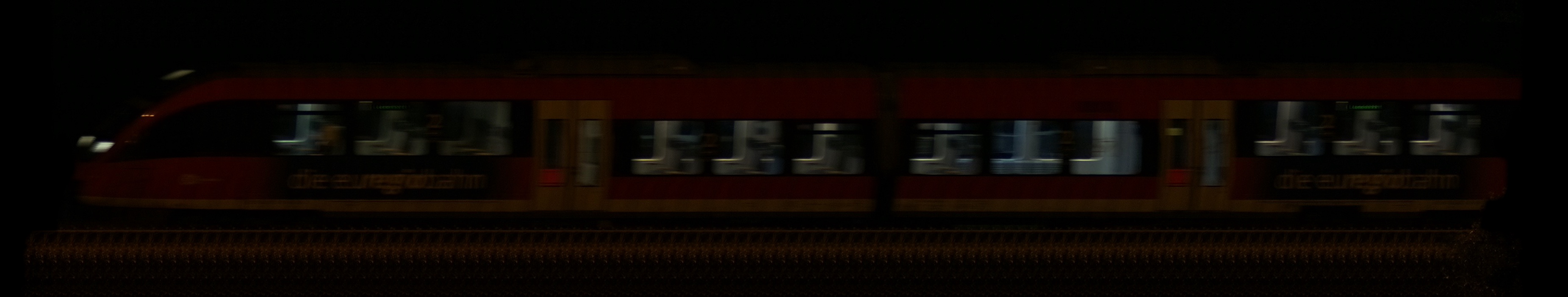 There should be a train photo here :'(