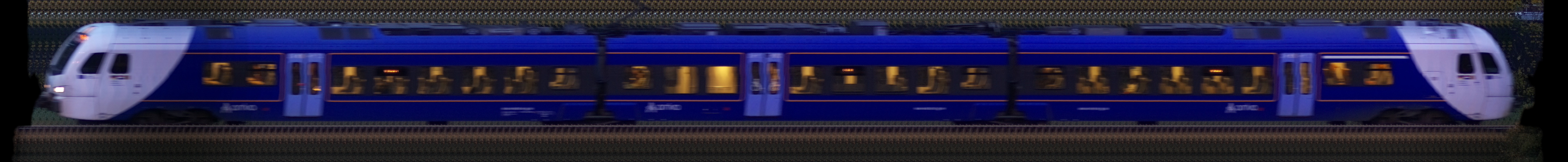 There should be a train photo here :'(