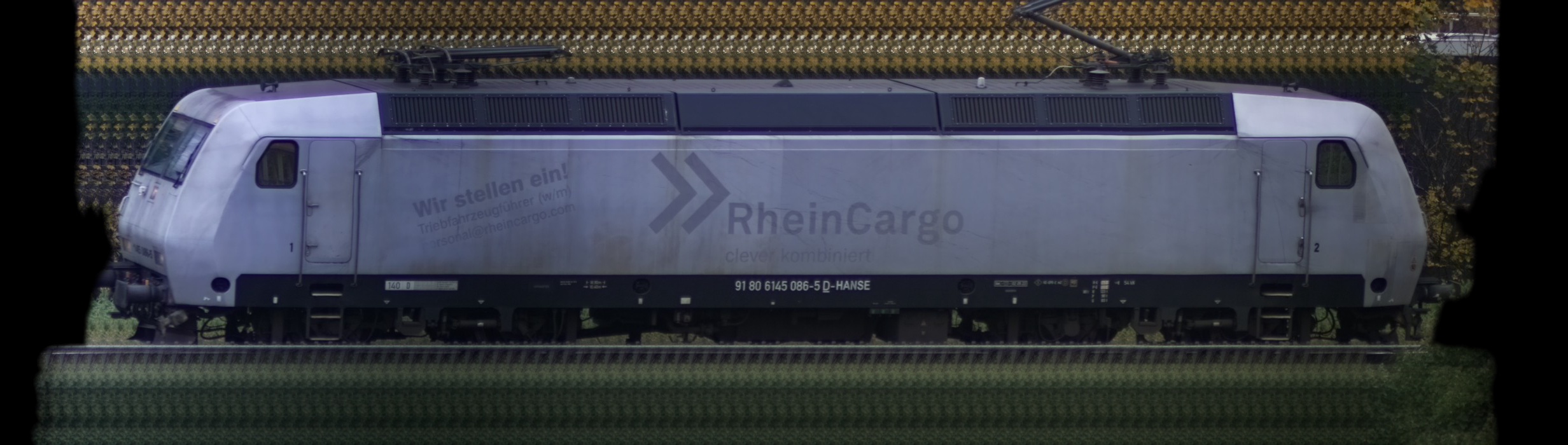 There should be a train photo here :'(