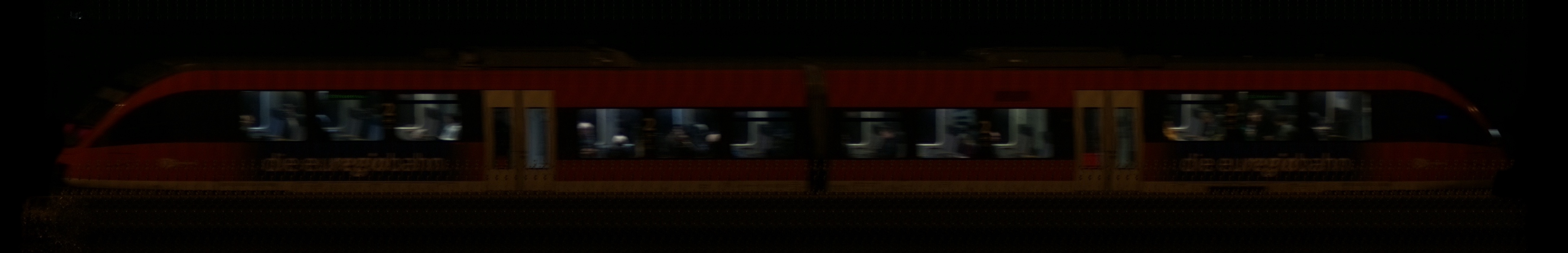 There should be a train photo here :'(