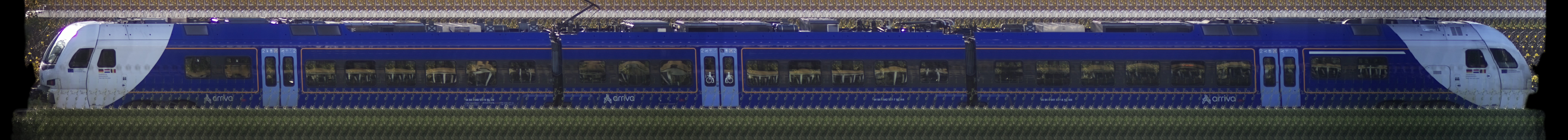 There should be a train photo here :'(